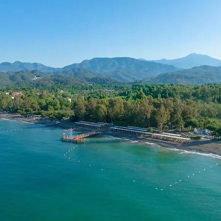 Lykia Botanika Fun & Club 4*