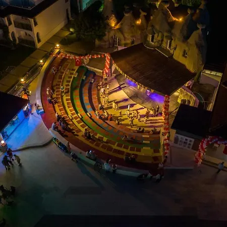 Lykia Botanika Fun & Club 4*