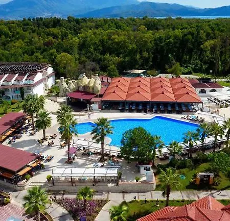 Lykia Botanika Fun & Club 4*