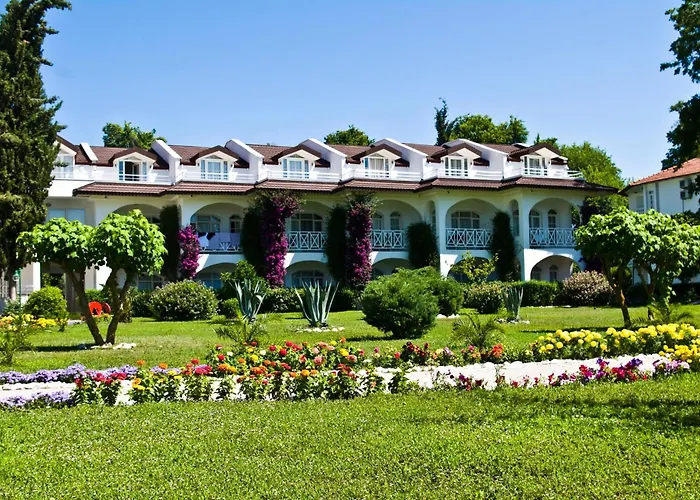 Lykia Botanika Fun & Club Szálloda 4*