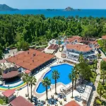 Lykia Botanika Fun & Club 4*