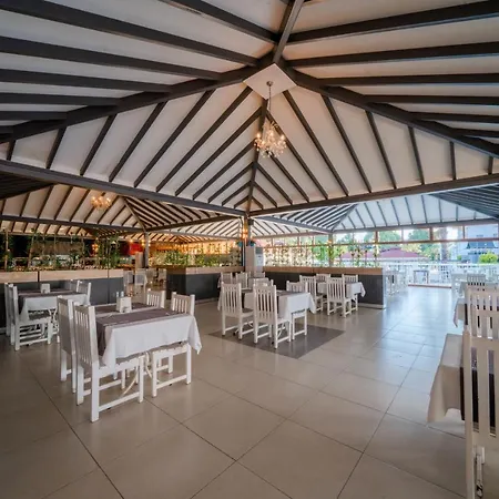 Hotell Lykia Botanika Fun & Club