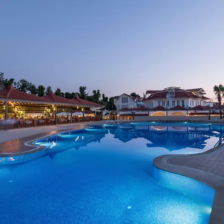 Lykia Botanika Fun & Club 4*